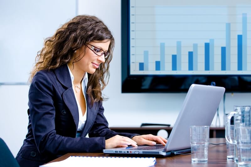 agent on computer at work